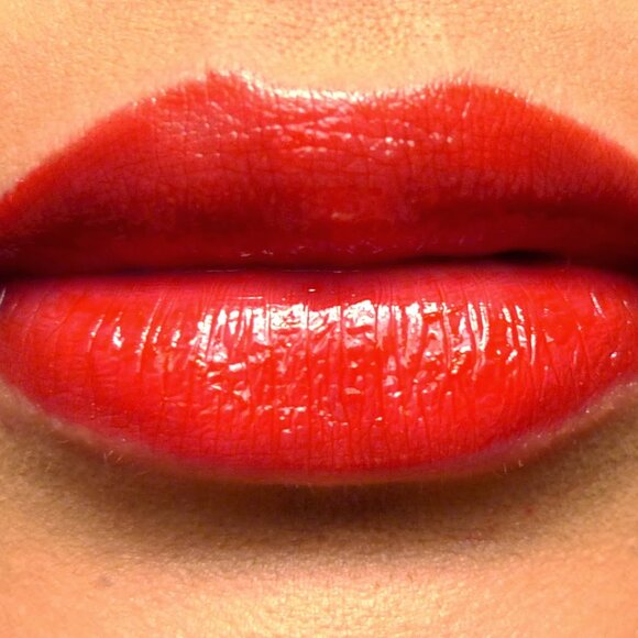 **NEW** Avon True Color Glazewear Lip Gloss Fiery Red - Picture 5 of 5